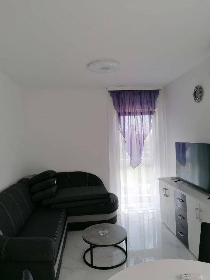 Vila Slavica Vir Bagian luar foto