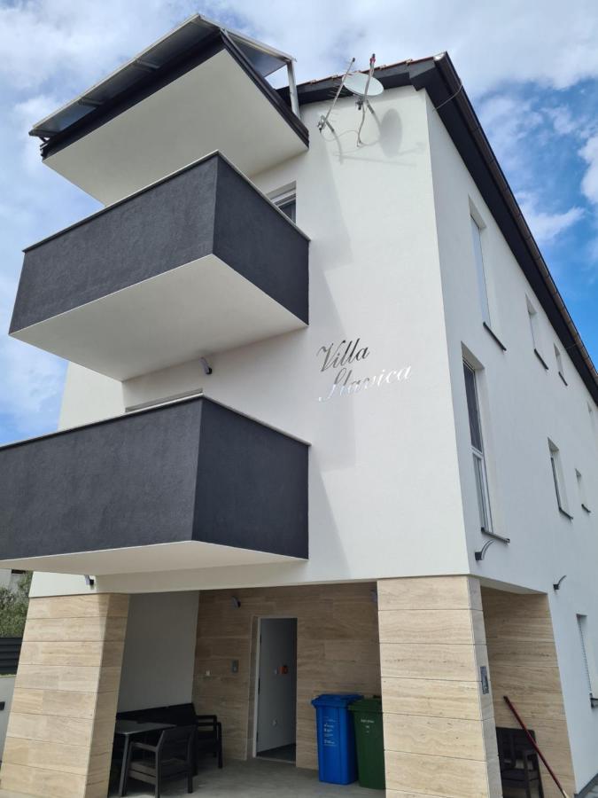 Vila Slavica Vir Bagian luar foto